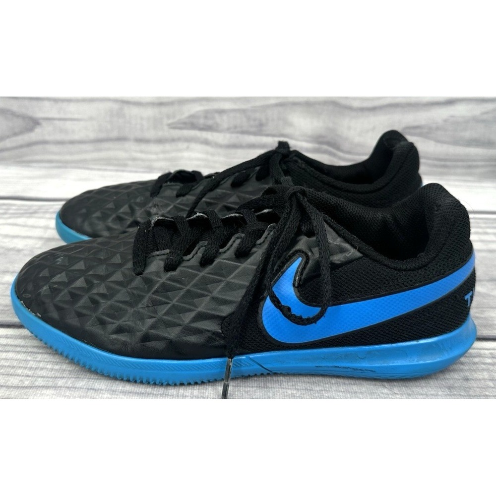 NIKE TIEMPO LEGEND 8 FIRM GROUND INDOOR SOCCER SHOES Youth Size 4 BLACK / BLUE
